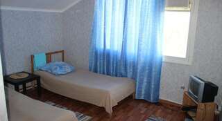 Гостиница Мотель Маныч-Гудило Дивное Двухместный номер с 2 отдельными кроватями и собственной ванной комнатой-1